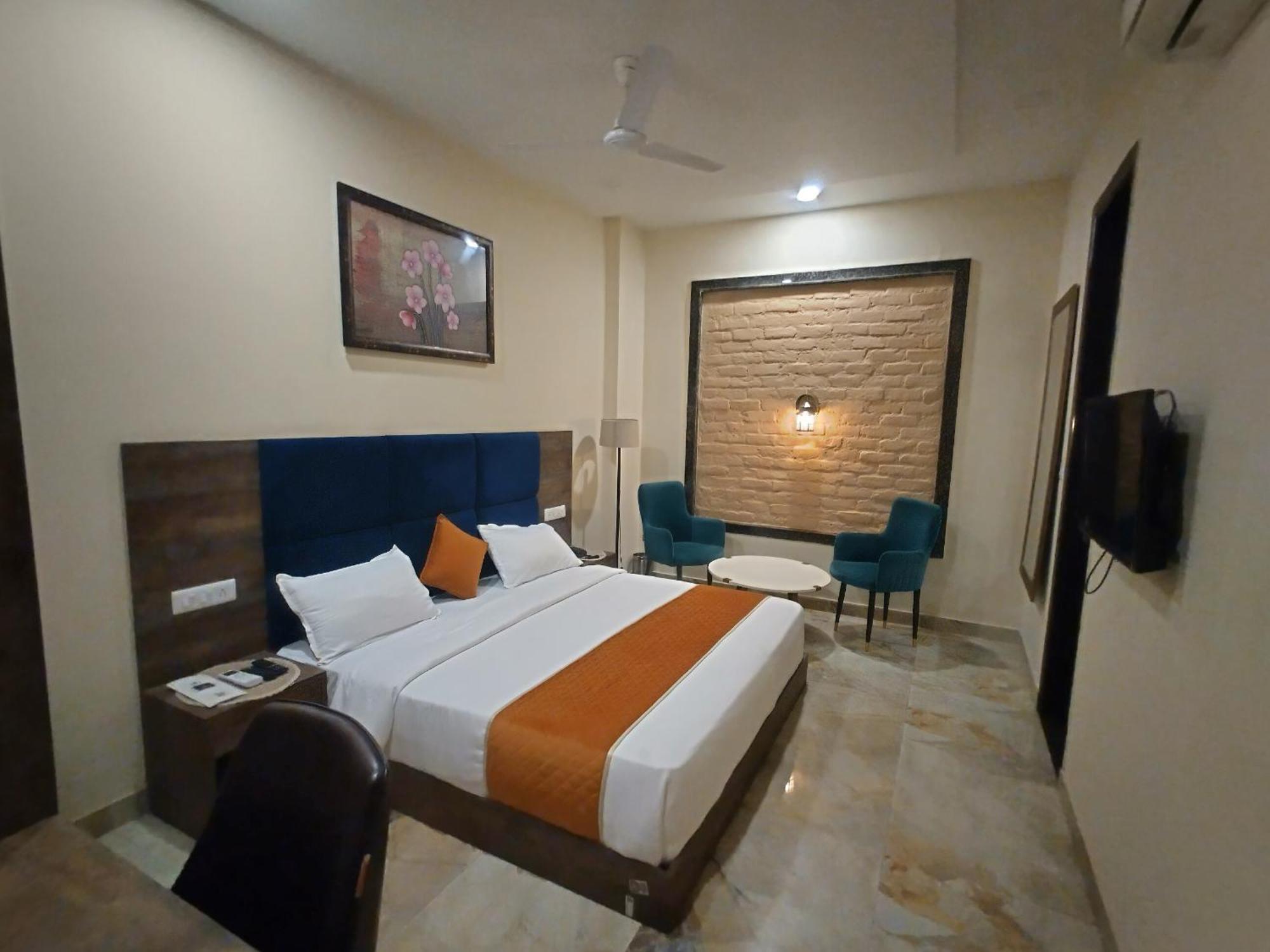 The Imperial Hotel And Convention Centre Kanpur Exterior foto
