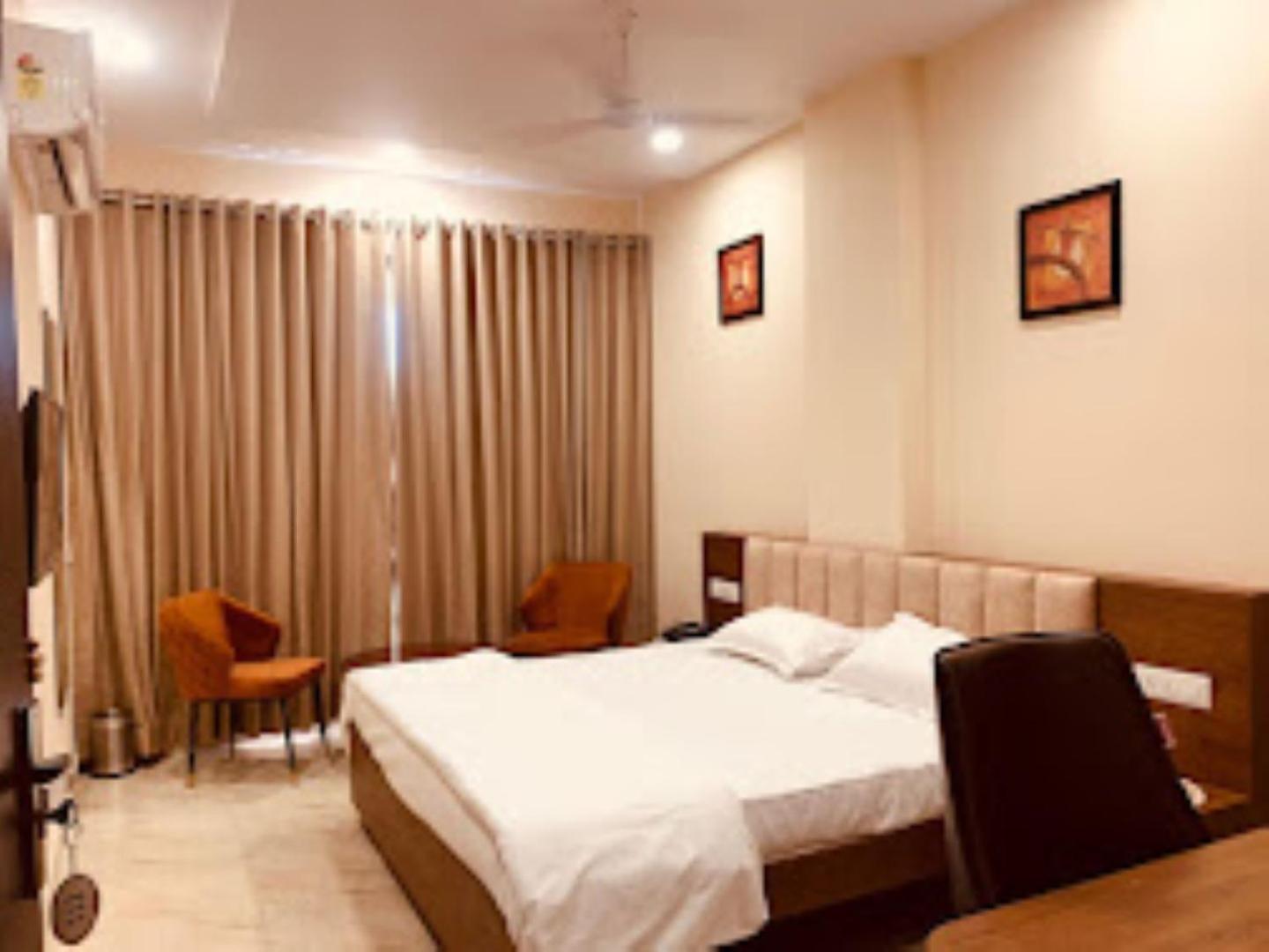 The Imperial Hotel And Convention Centre Kanpur Exterior foto